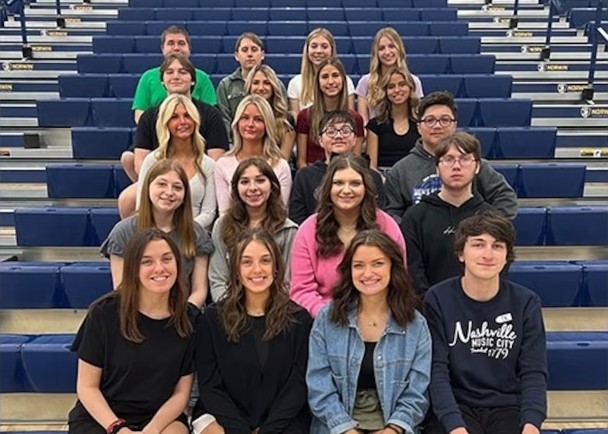 多对双胞胎同时在同一所高中毕业。（图：Triblive）