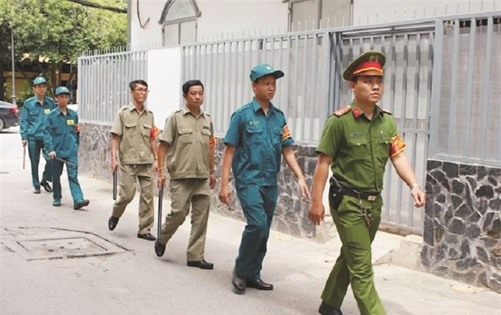 各力量配合巡逻，维护地方的治安秩序。