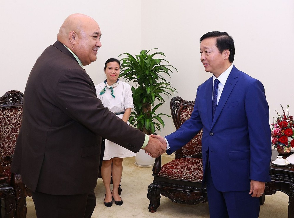 政府副总理陈红河接见赛亚‧皮乌卡拉博士