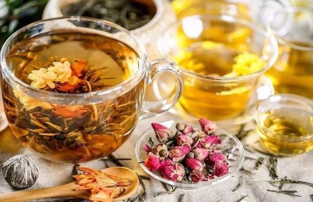 夏季喝水有讲究