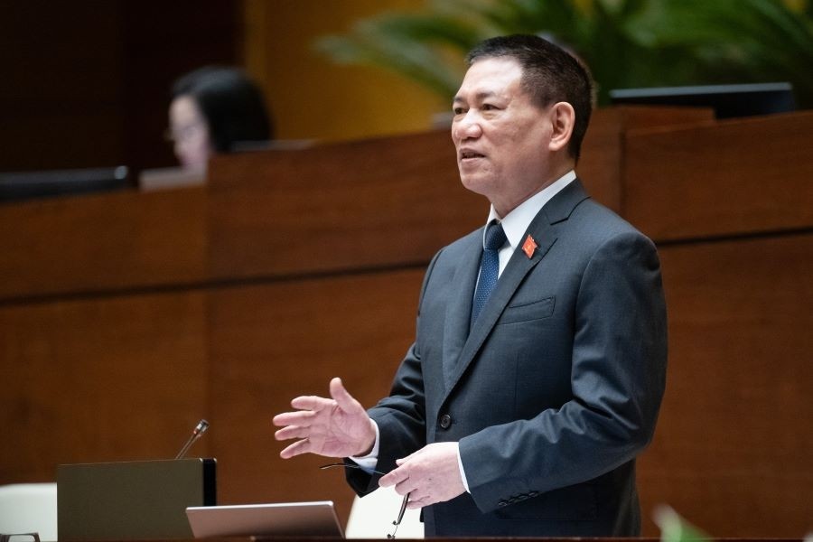 财政部长胡德福在会议上发言。(图:TV)