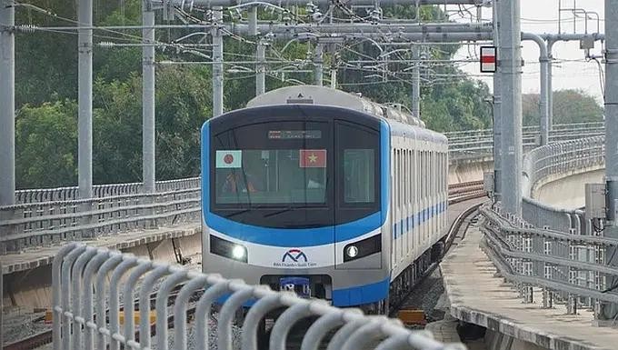 本市滨城-仙泉地铁1号线项目将于今年12月份投入运营。(图:黎永)