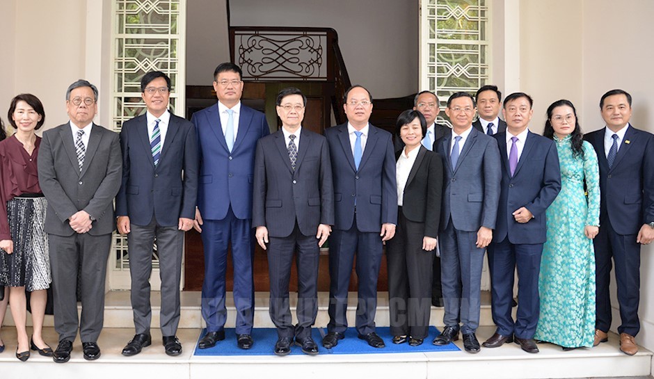 dac khu hong kong-2.jpg