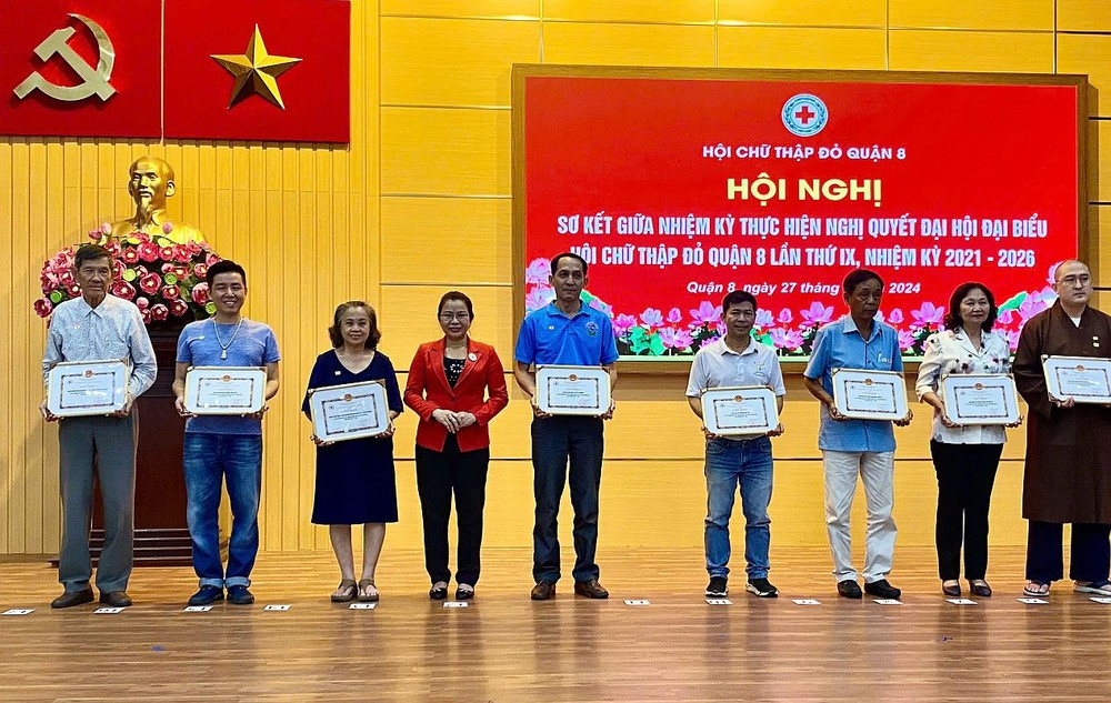 诸多华人单位获得市红十字会表彰。