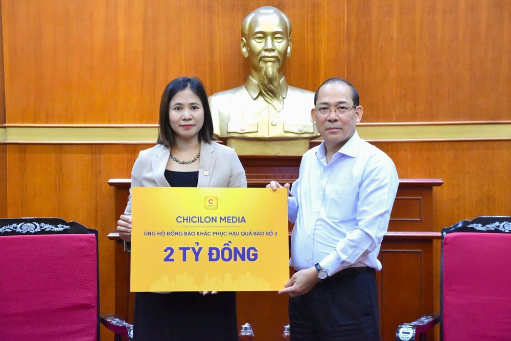 越南祖国阵线中央委员会副主席黄公水先生接待并向千禧龙传媒公司表示感谢。 Thien Hy Long.jpg