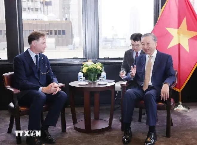 苏林总书记、国家主席会见Meta公司全球事务总裁尼克·克莱格。（图：越通社）