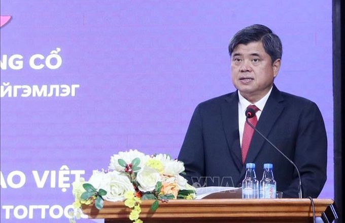 越蒙友好协会主席陈青南在聚会上致辞。(图:越通社)