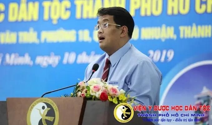 市民族医药学院长黄阮禄。(图:市民族医药学院)