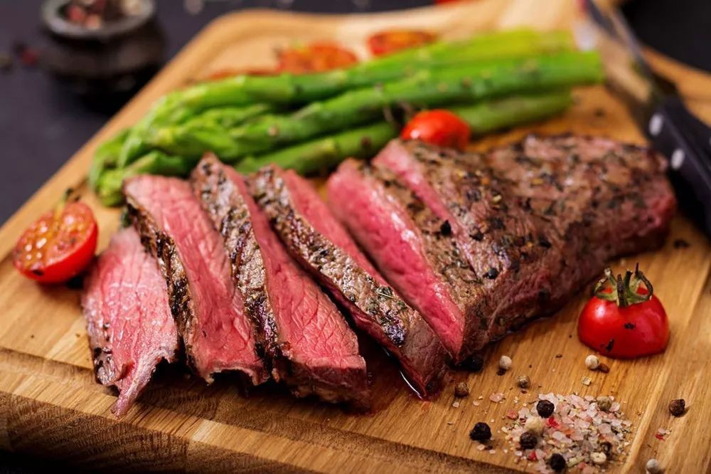 鸡肉猪肉吃全熟，半熟牛排安全吗？