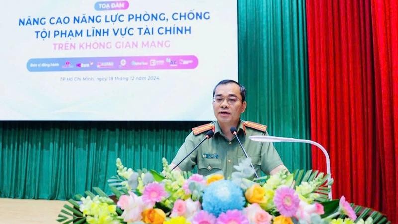 市公安厅副厅长黎光道大校在座谈会上致开幕词。(图:人民报)