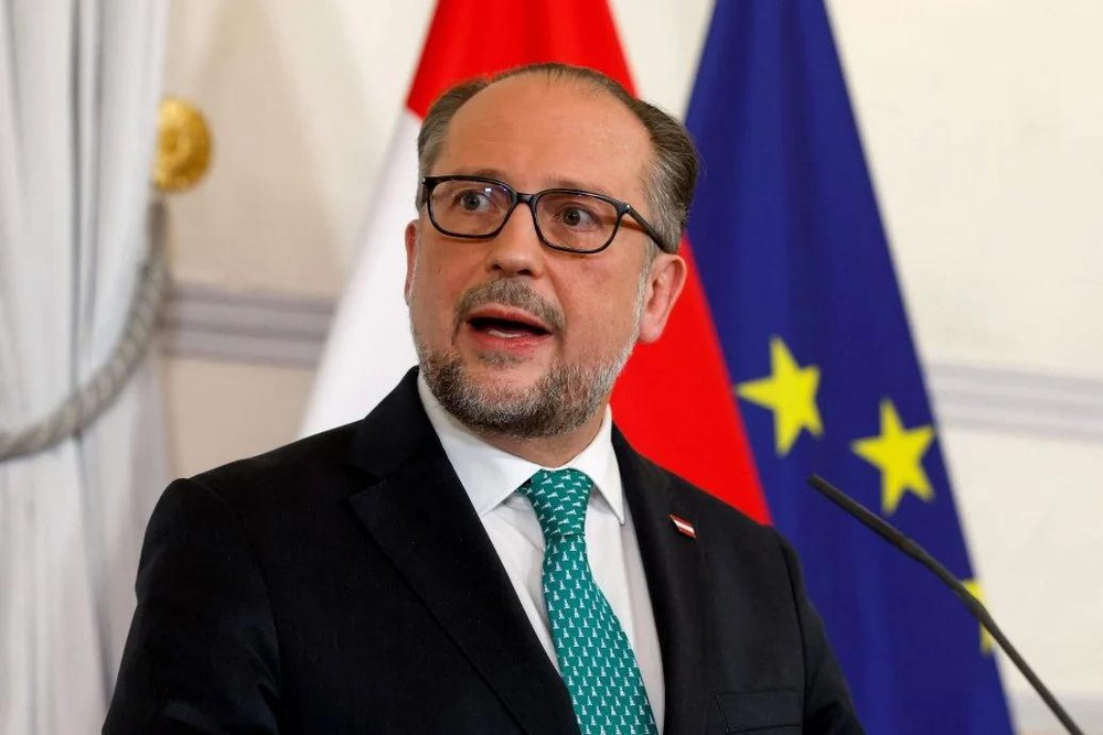 沙伦贝格曾于2021年短暂担任奥地利总理约两个月。（图：AFP）