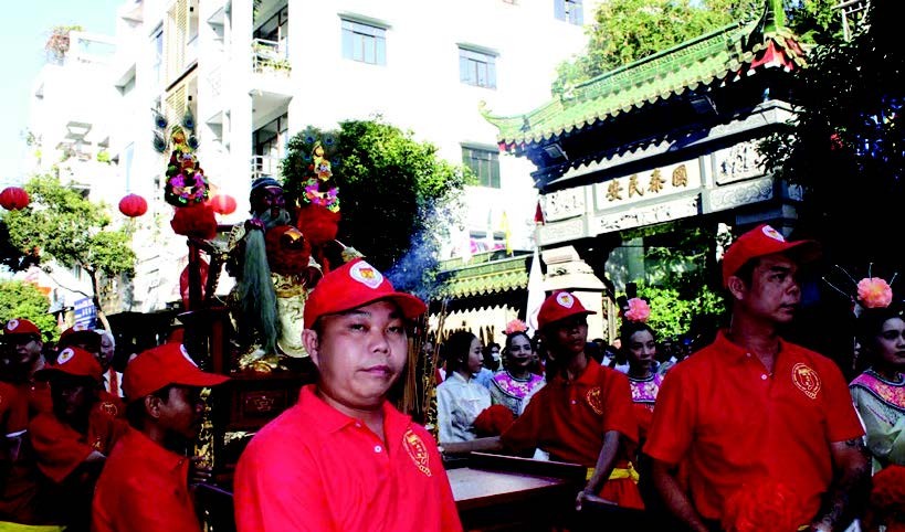 义安会馆“恭迎关圣帝君圣驾出游”。 331.jpg