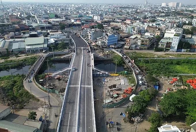 新奇-新贵桥今日通车。（图：玉贵）