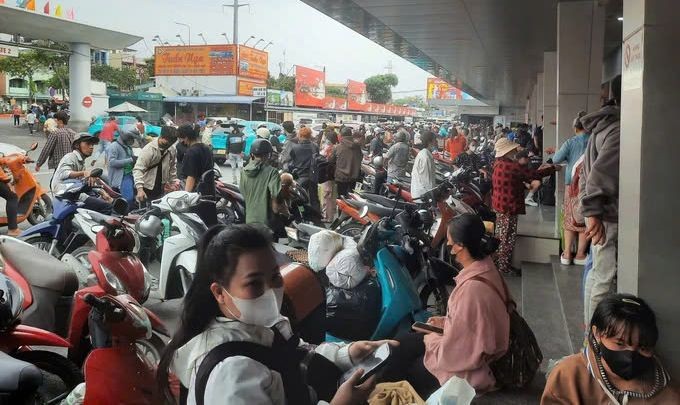 今日上午的西区车站。（图：海玉）