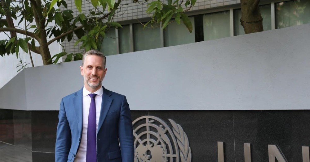 联合国人口基金会驻越南首席代表杰克逊。（图：越通社）