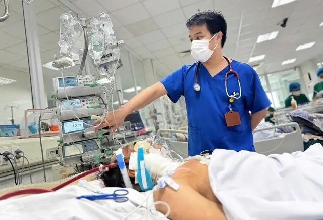 一名流感患者正在中央热带病医院重症监护室接受治疗。