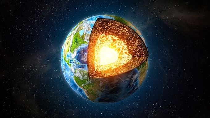 新研究发现,地球内核边缘可能正在经历“黏性变形”过程。(示意图:互联网)