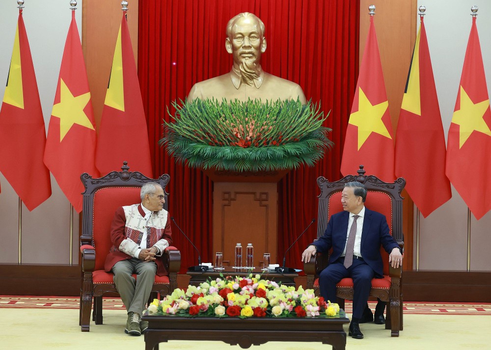 党中央总书记苏林与东帝汶总统若泽‧拉莫斯‧奥尔塔交谈。 tong_bi_thu_to_lam_tiep_tong_thong_timor-leste.jpg