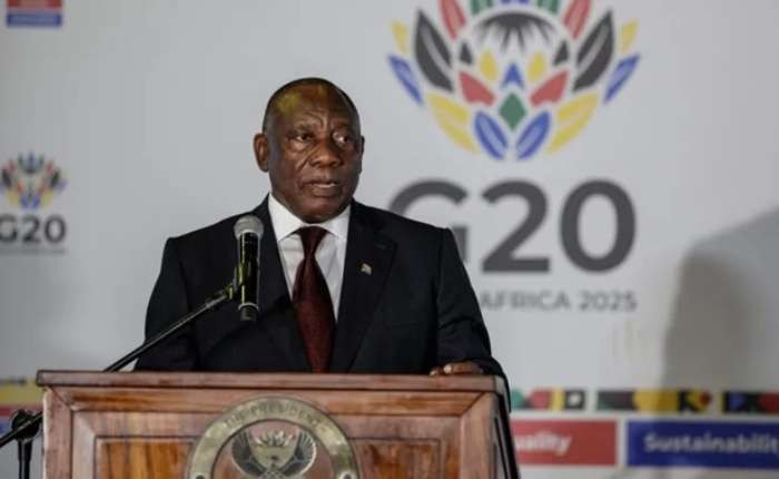 南非总统拉马福萨在会议开幕式上致辞。（图：AFP）