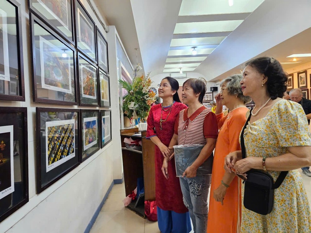 女摄影家图片展