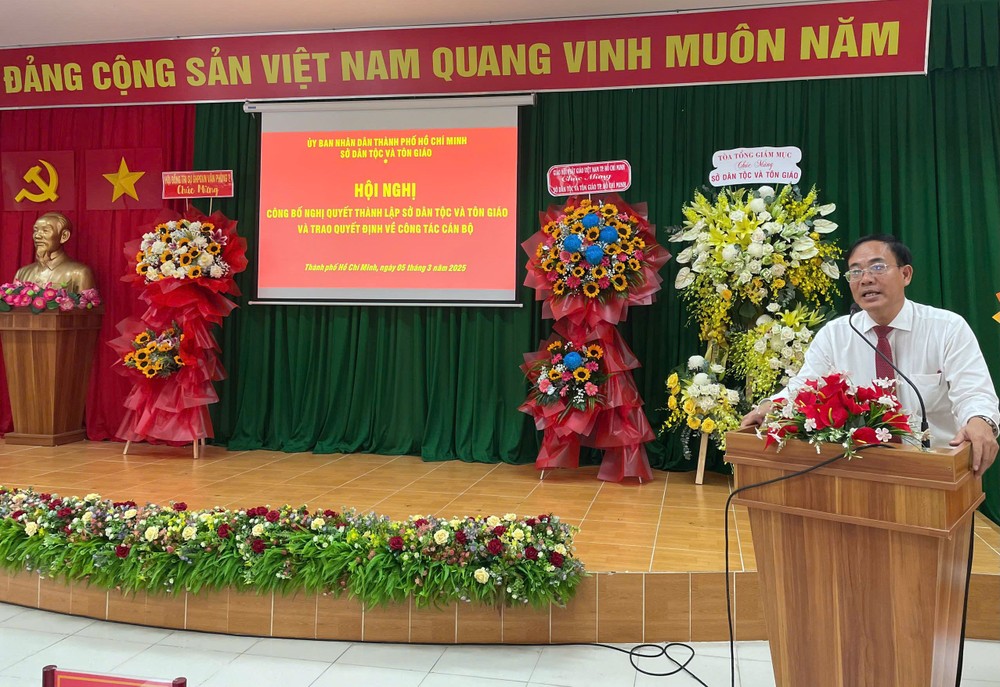 市民族与宗教厅厅长阮维新致词。