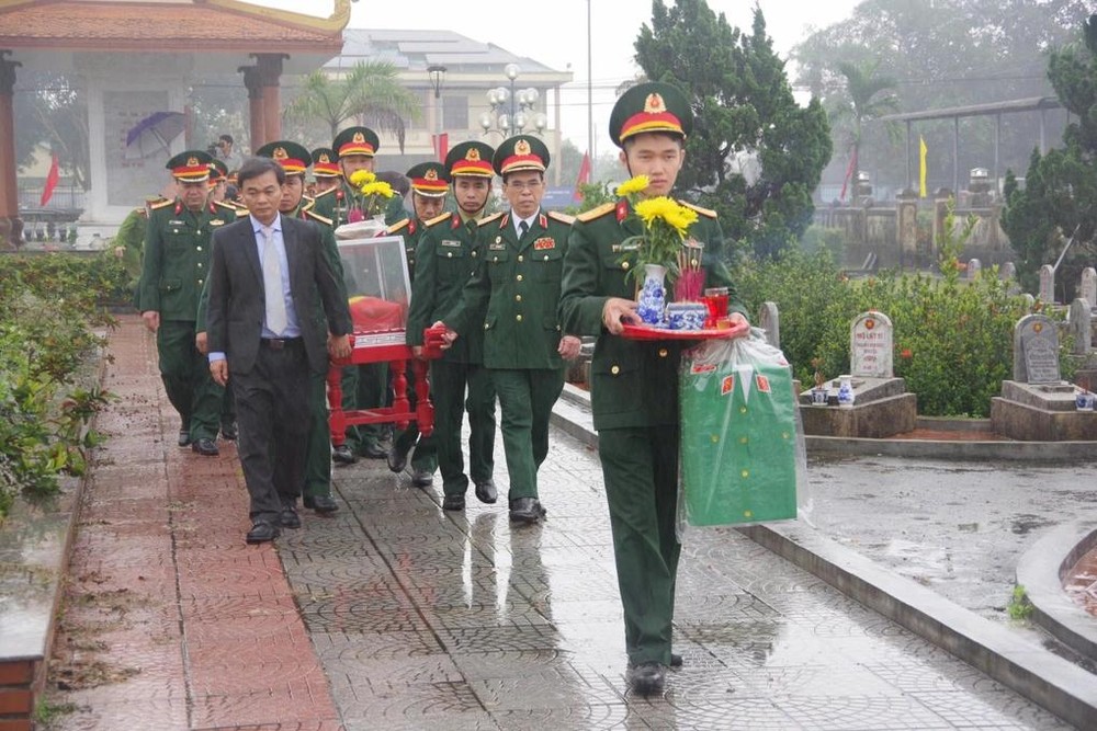 广治省举行烈士骸骨追悼与安葬仪式