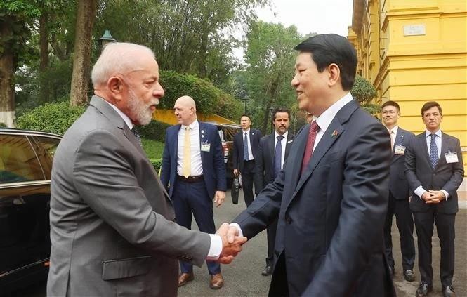 国家主席梁强举行仪式 欢迎巴西总统访问越南。(图:越通社)