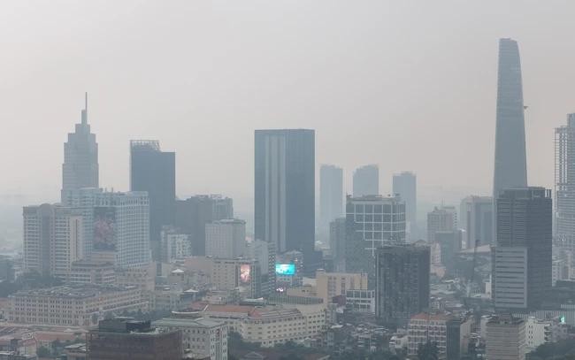 天色灰暗 空气质量不佳