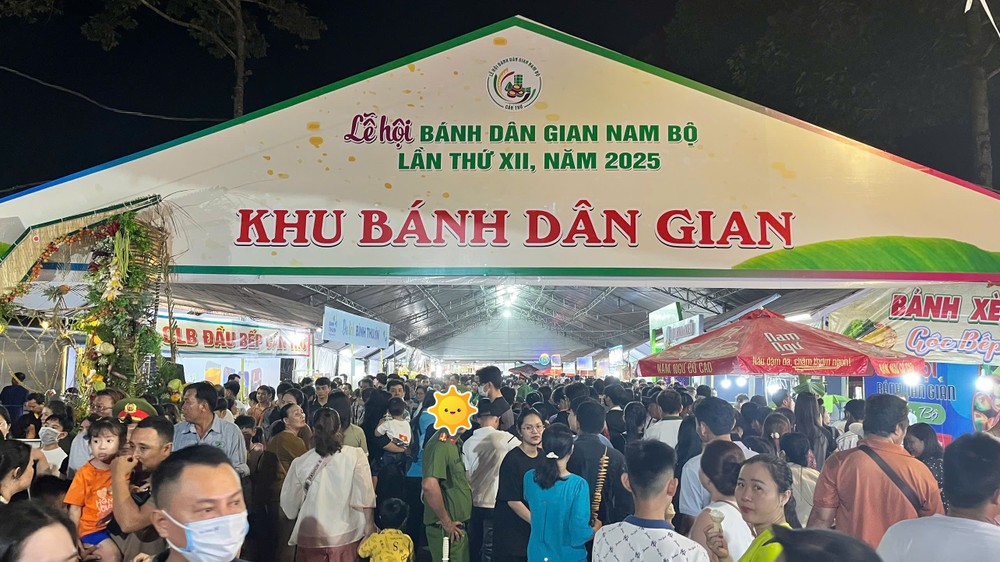 南部民间糕饼制作盛会吸引大量游客前来参加。