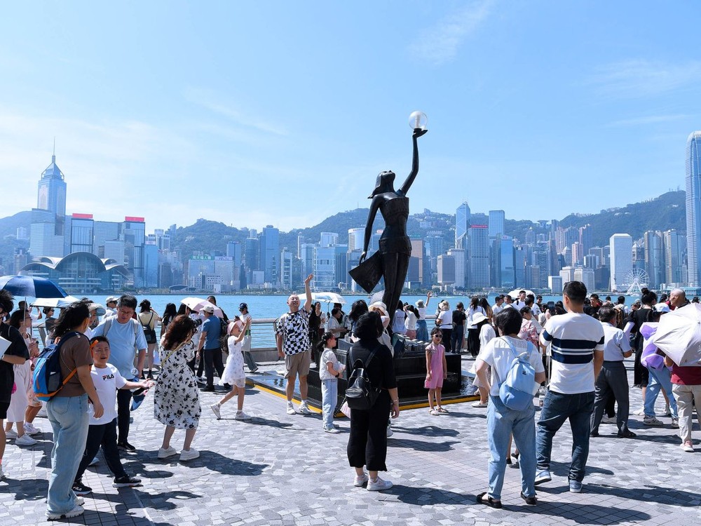 中国香港旅发局会继续推广「旅游+」以及「盛事+」，希望令旅客感到「一场来到」都愿意多消费。（图：新华社）