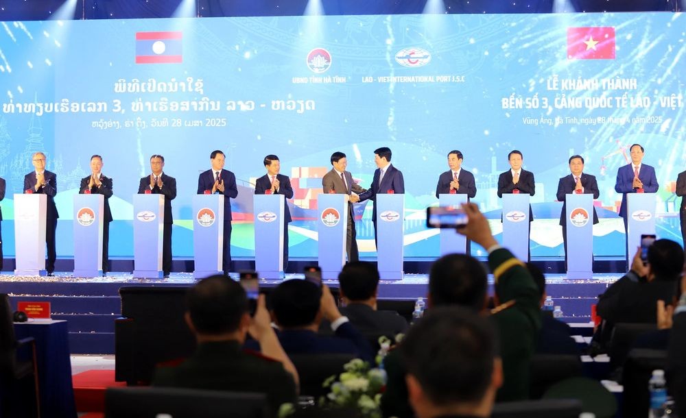 老-越国际港3号码头落成