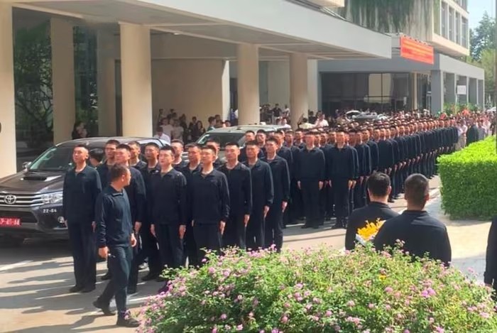 中国军队参加越南祖国统一阅兵后回国