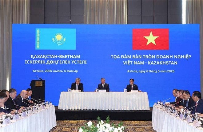 座谈会场景。（图：越通社）