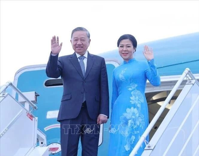 党中央总书记苏林和夫人圆满结束对白俄罗斯的国事访问。（图：越通社）