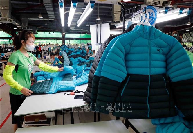 太平省Maxport纺织品成衣公司出口商品生产车间。