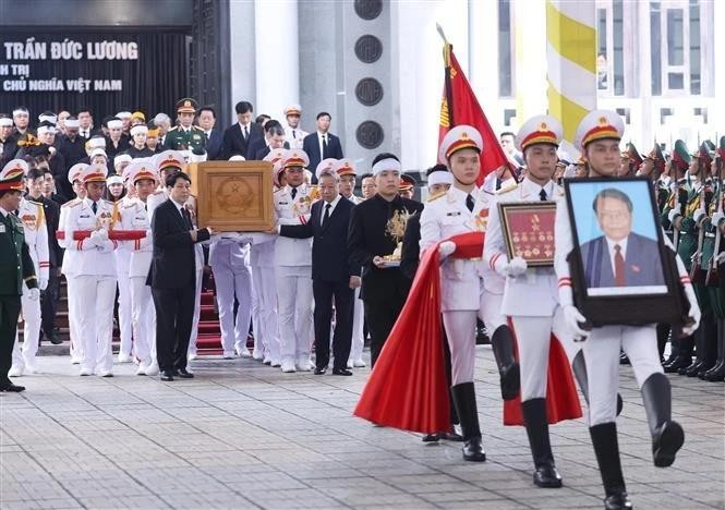 原越南国家主席陈德良追悼会隆重举行。(图:越通社)