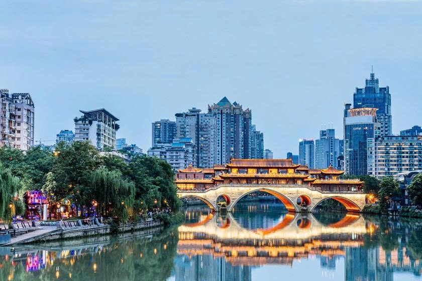 成都安顺廊桥 vietjet2.jpg