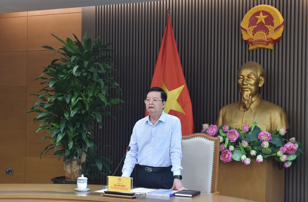 政府副总理梅文政主持会议并发言。(图:VGP)