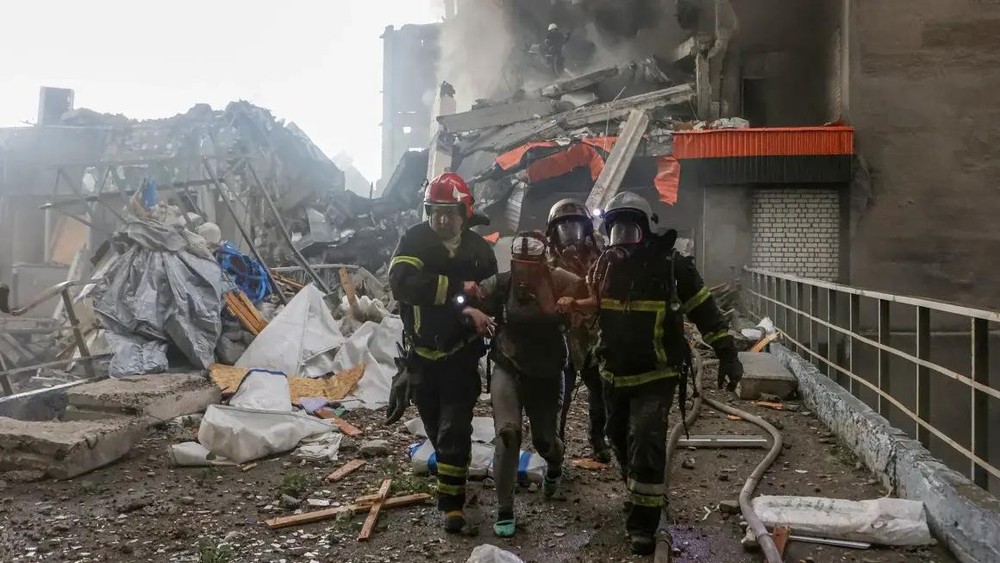 6月6日至7日,哈尔科夫市长称,该市遭遇俄乌冲突爆发以来“最猛烈”空袭。(图:互联网)