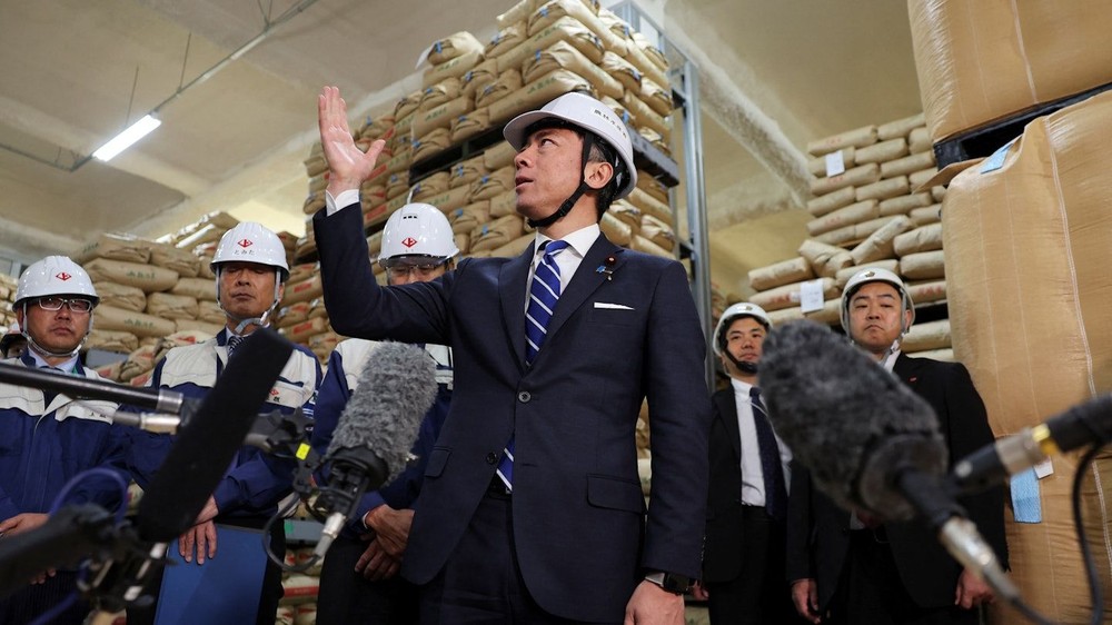 日本农林水产大臣小泉进次郎6月10日宣布,政府将会再释出20万吨储备米,冀进一步缓和当地的大米价格问题。(图:互联网)