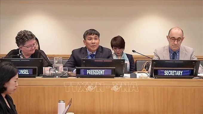 越南外交部常务副部长、越南代表团团长阮明宇获得全体缔约国一致推举,担任本届大会主席。(图:越通社)