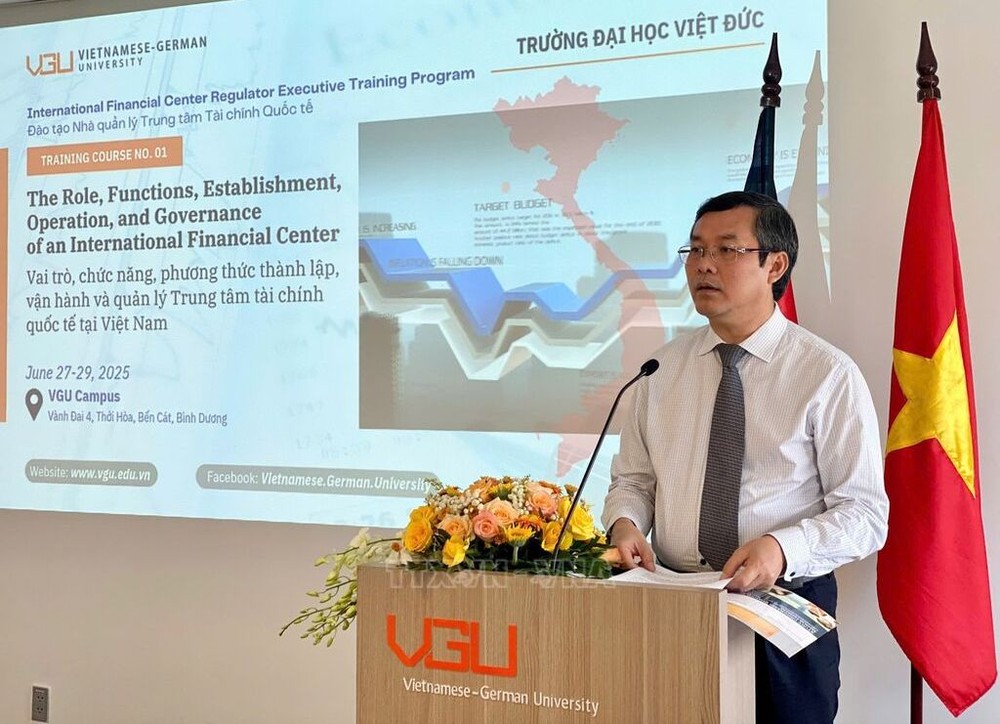 教育与培训部副部长阮文福致辞。