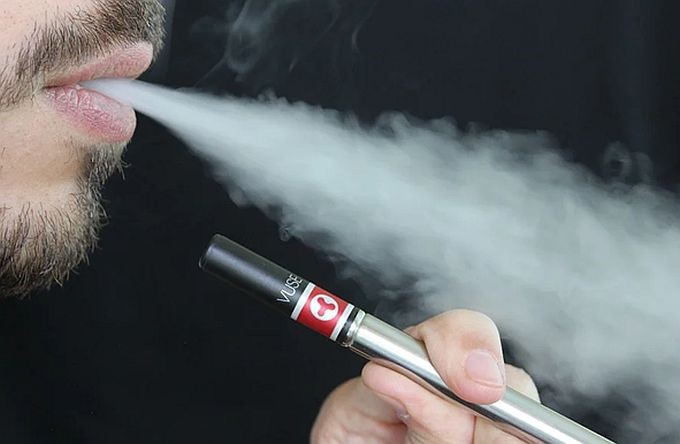 一项新研究发现，一次性电子烟比传统香烟毒性更大。（示意图：互联网）