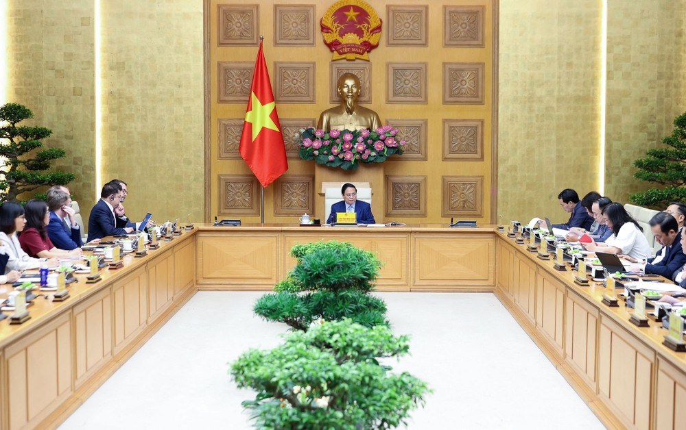 范明政总理主持并与英国企业召开座谈会。（图：VGP）