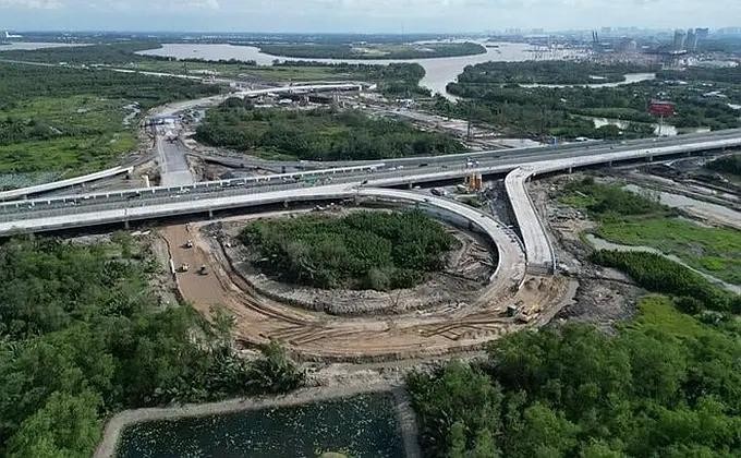 XL1 发包和高速公路引道工程正在加快施工进度。(图:VTC News)