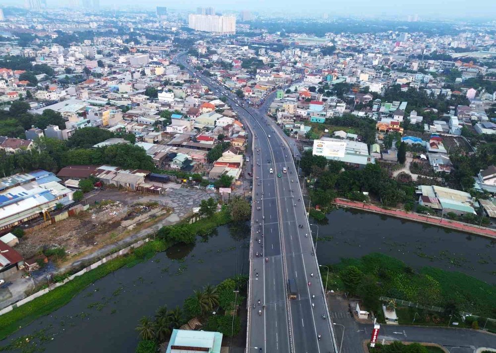图为途经永平桥路段的13号国道。(图:TNO)