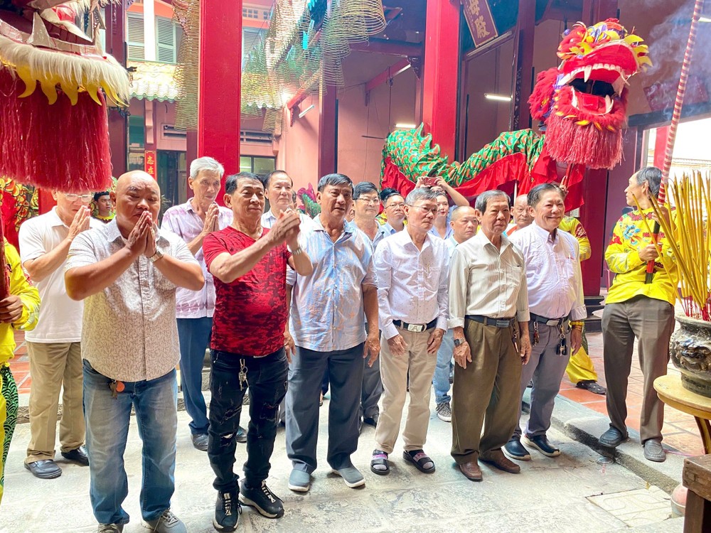 福建金龙团第十四届理事会拜祭龙王。 k2.jpg