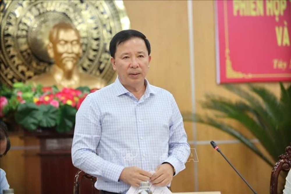 西宁省人委会主席阮文渥在会议上发言。（图：越通社）