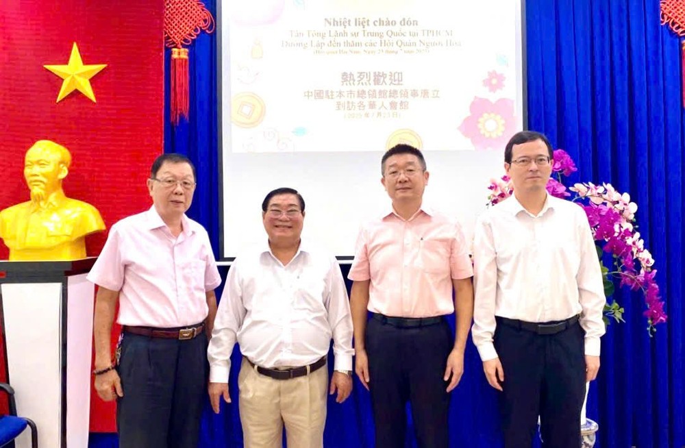 唐立总领事、徐州副总领事与福建二府会馆各正副理事长留影。 K6.jpg