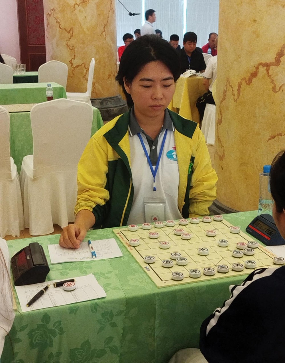 华人女棋手陈慧莹参加全国象棋锦标赛。 TRAN-TUE-DOANH.jpg